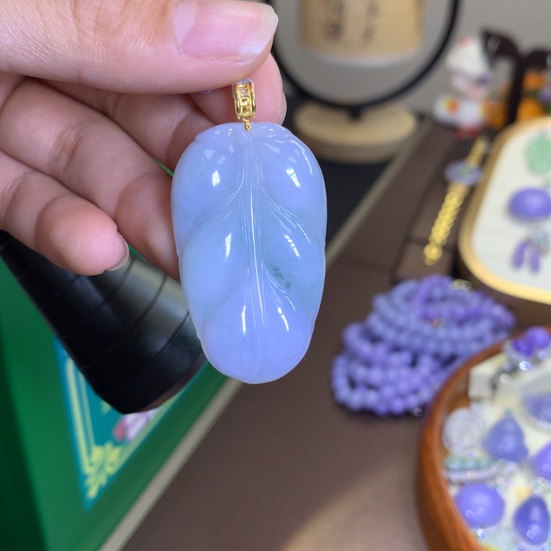 翡翠颈饰18K金镶嵌翡翠