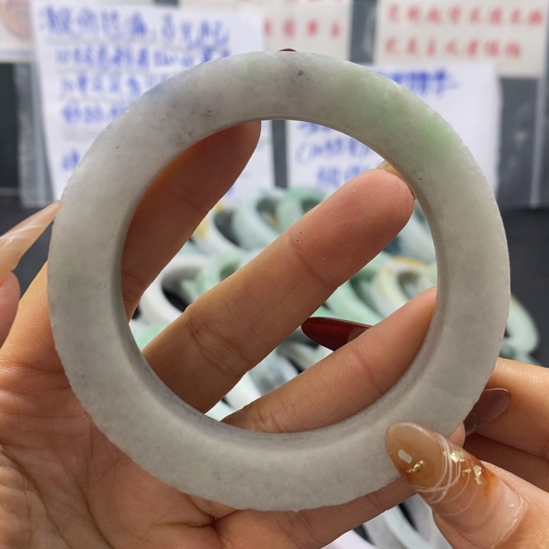 【闪购商品】定制翡翠手镯未镶嵌