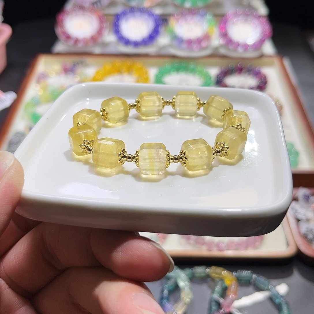 萤石手链未镶嵌金黄色方糖1.mm