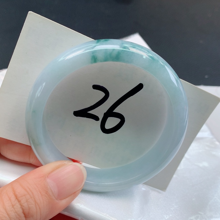 翡翠未镶嵌手镯正