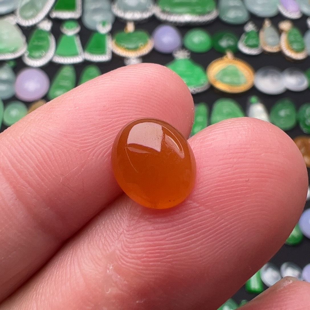 翡翠颈饰未镶嵌蛋面9.8