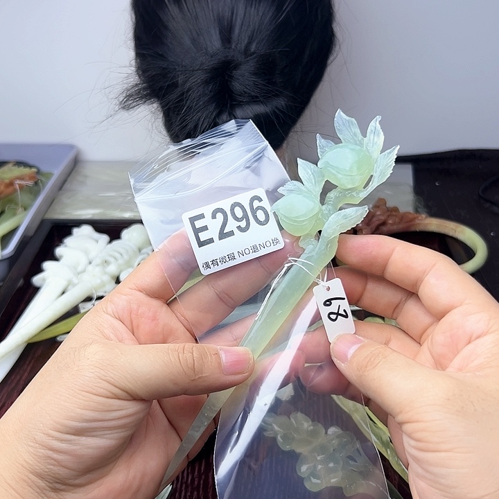 蛇纹石玉发饰合金小*唆