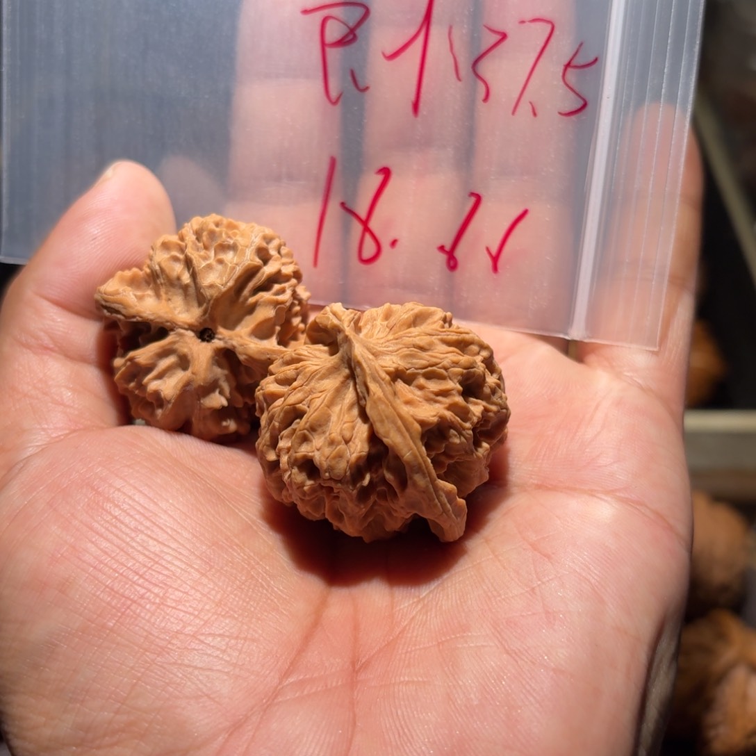 吊坠文玩核桃P****E苹果园