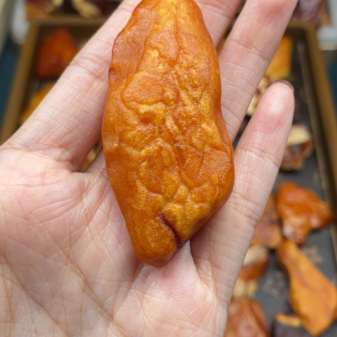 琥珀未镶嵌珠宝奇石