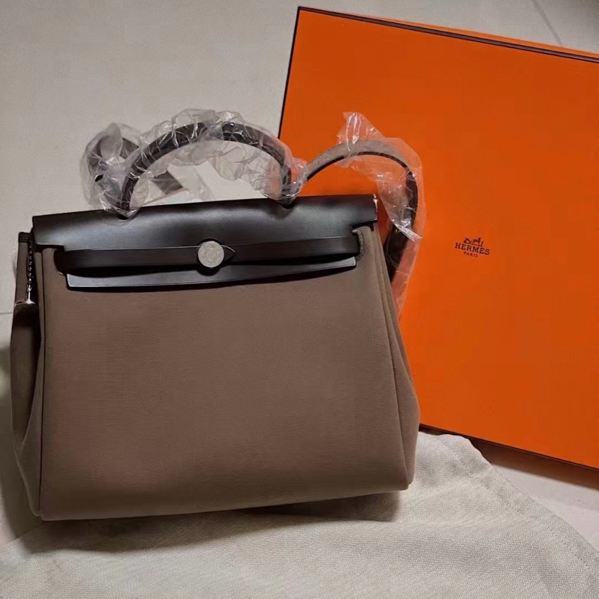 95新 Hermes/爱马仕 24期乌木色银扣herbag31包 18278573