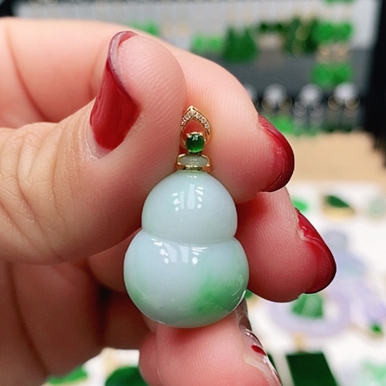 翡翠颈饰18K金镶嵌挂件