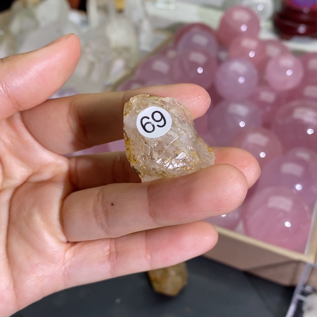 未镶嵌水晶珠宝半成品