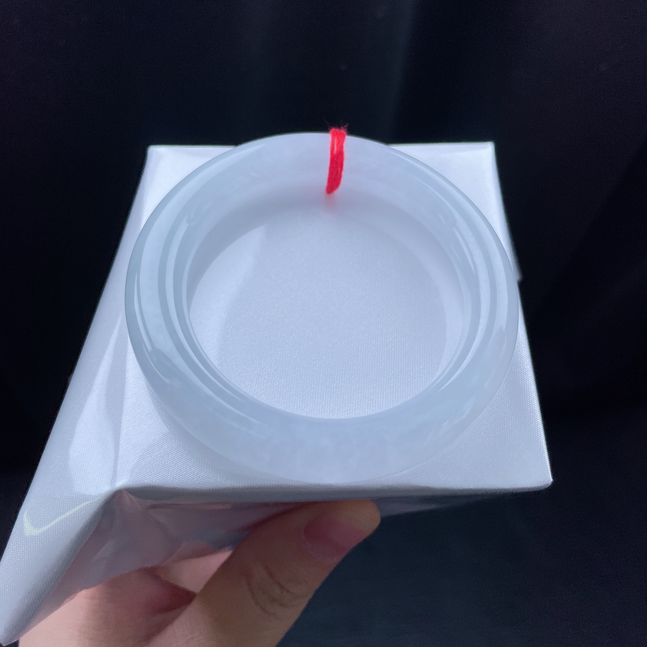 51圈冰糯白月光圆条手镯 有纹