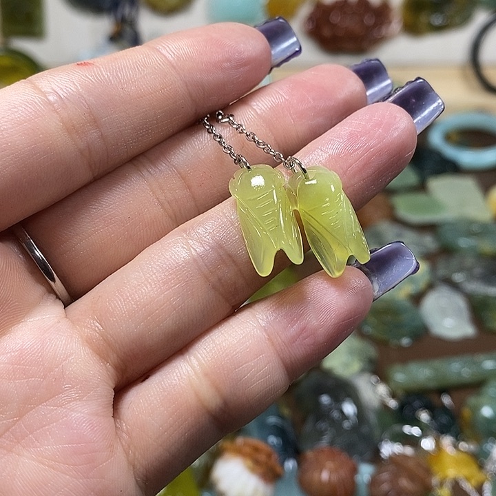 蛇纹石玉耳饰未镶嵌