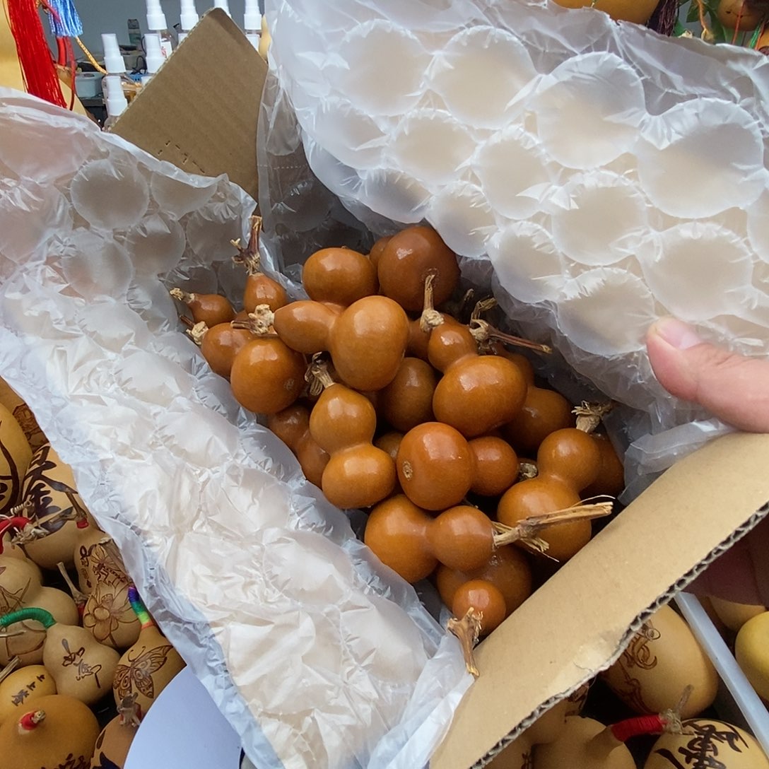 清***欢香榧木葫芦工艺品