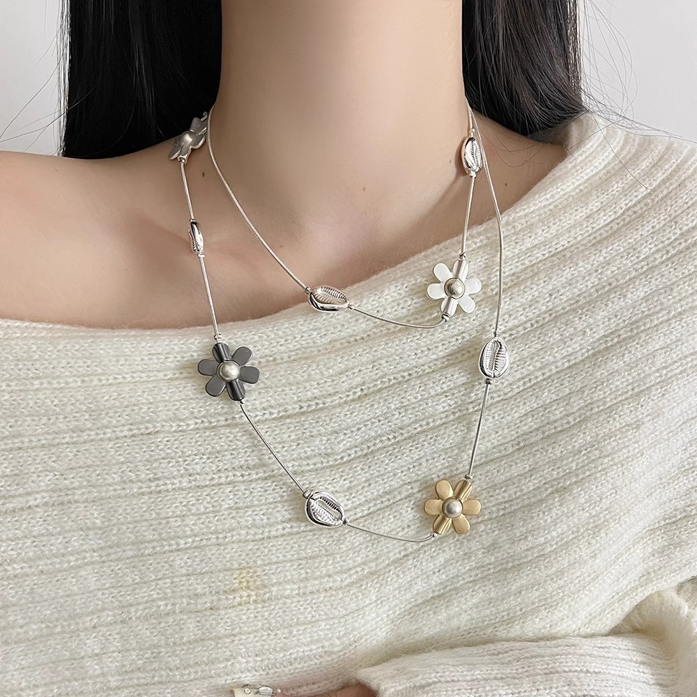 钛钢项链 撞色花朵拼接长款项链女高级感小众叠戴锁骨链颈链配饰 