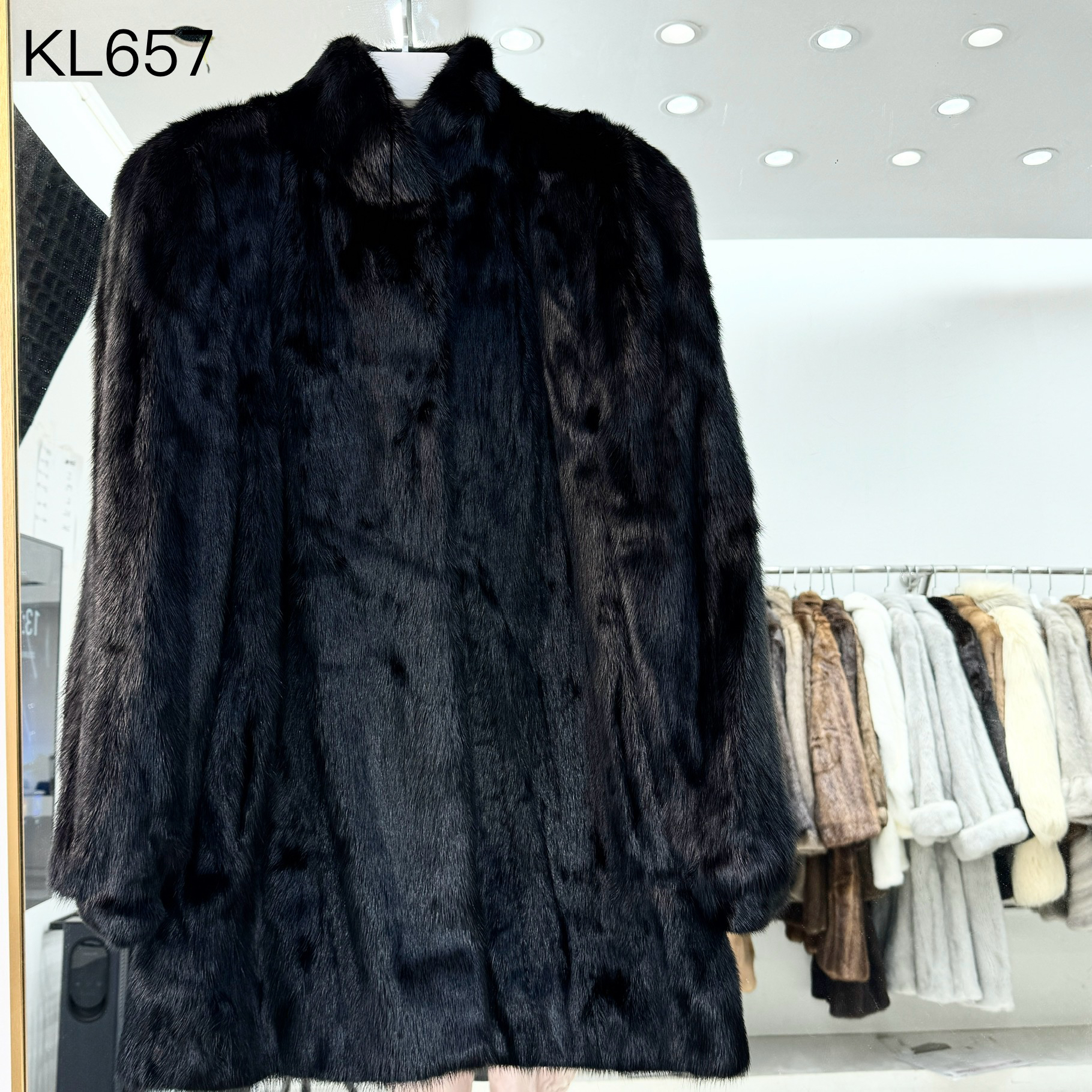 KL657胸围106衣长78进口天然皮草轻奢正品女款外套皮毛冬季真毛