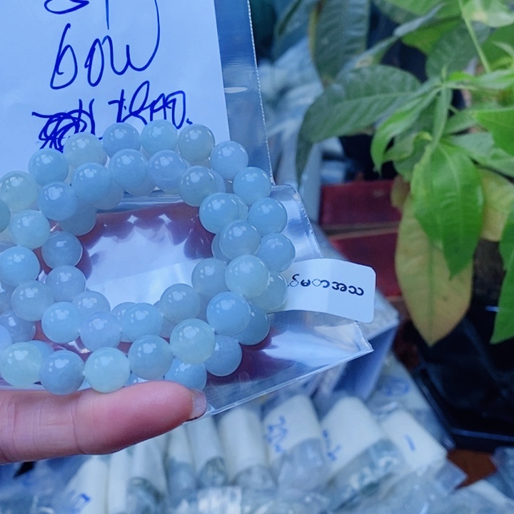 定制翡翠未镶嵌珠串