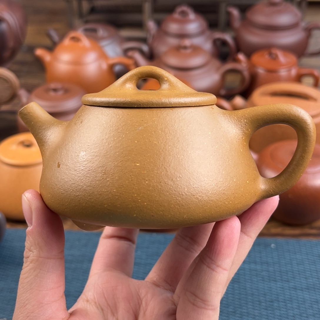 那***夜紫砂茶壶手工制作工艺精湛