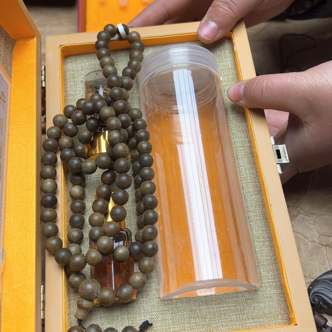 大叶紫檀（黑酸枝木类）