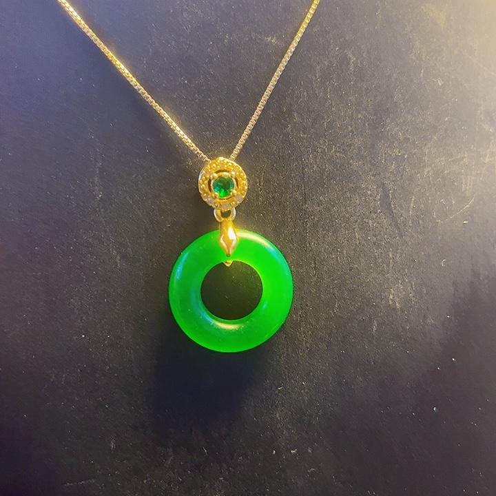 翡翠14K金镶嵌颈饰