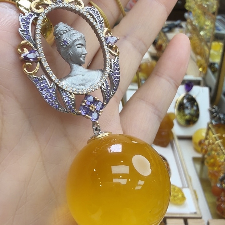 琥珀未镶嵌珠宝奇石