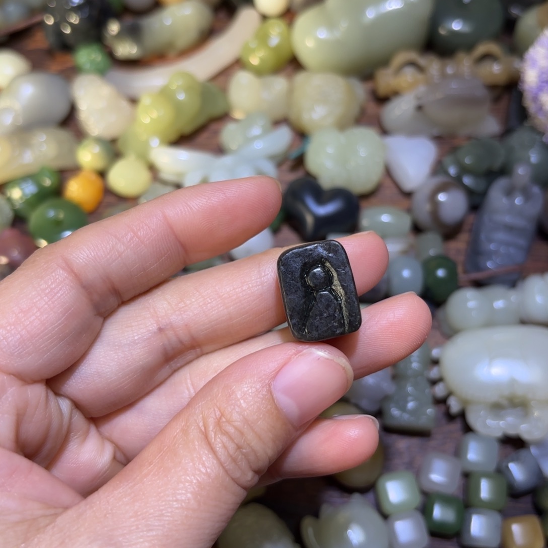 囍****和田玉未镶嵌珠宝半成品