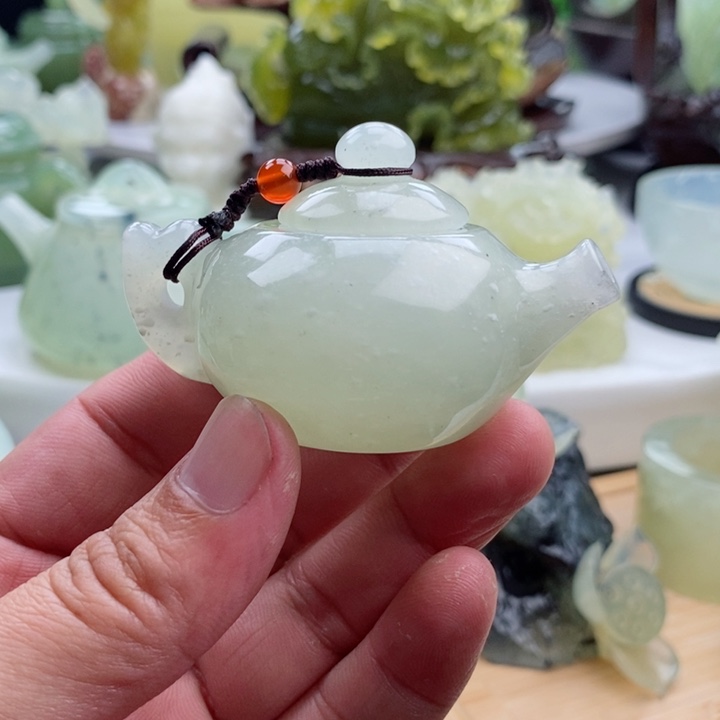 岫玉四大名玉手把件未镶嵌