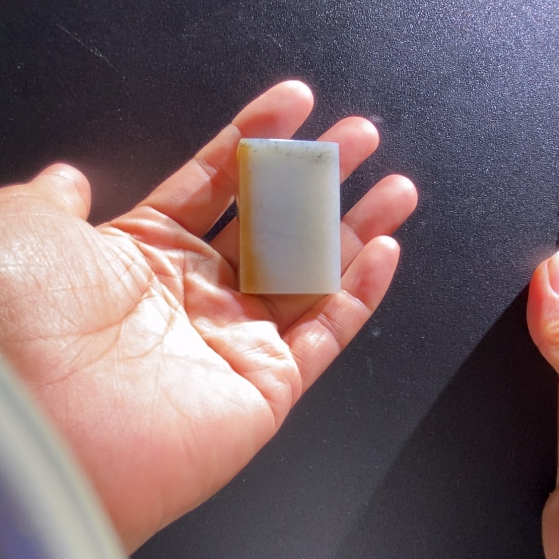 和田玉未镶嵌颈饰嘿**线