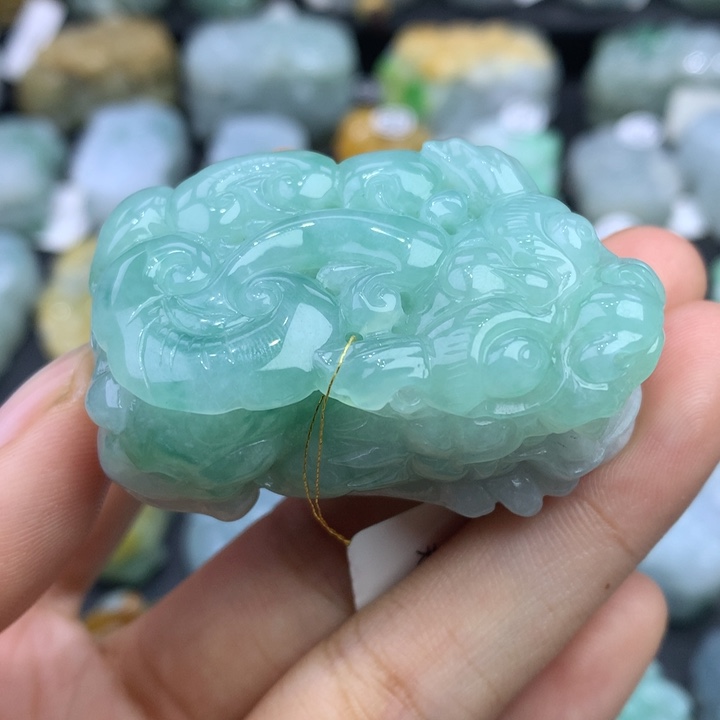 翡翠颈饰未镶嵌天然缅甸翡翠