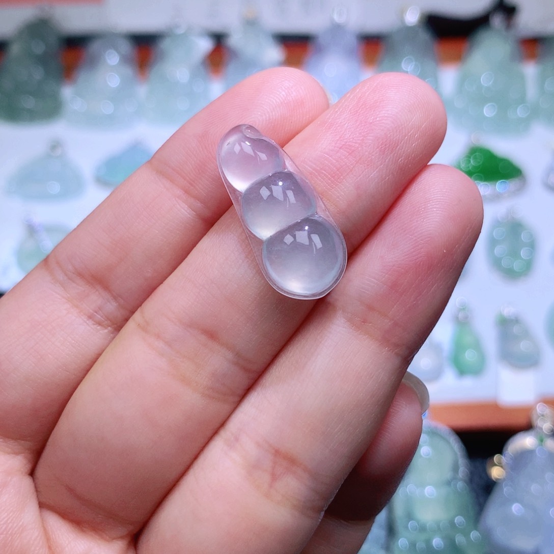 颈饰未镶嵌翡翠福豆