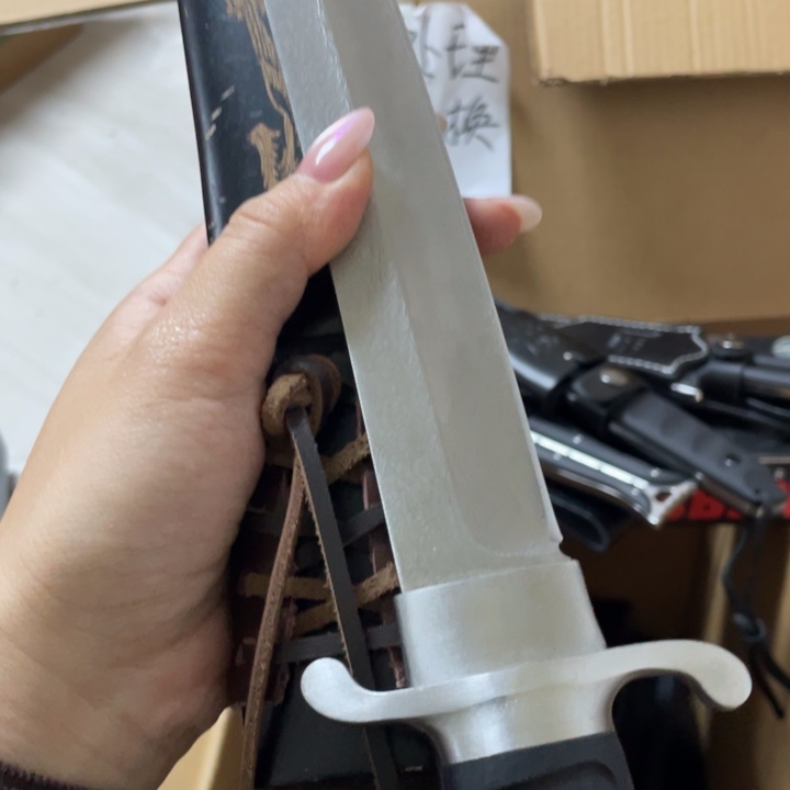 清仓处理大马龙凤新