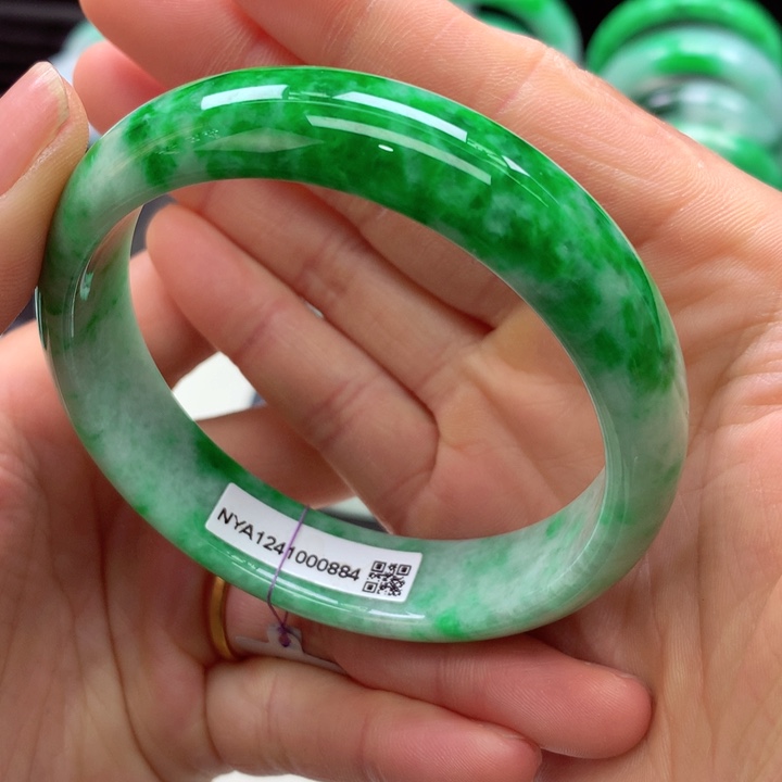 【闪购商品】翡翠手镯未镶嵌天然翡翠手镯