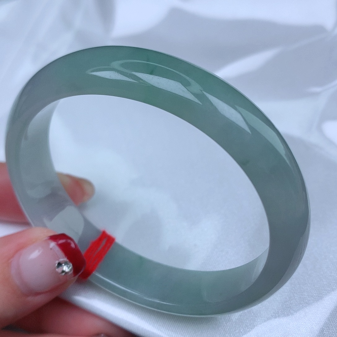 翡翠手镯（贵妃镯）未镶嵌天然