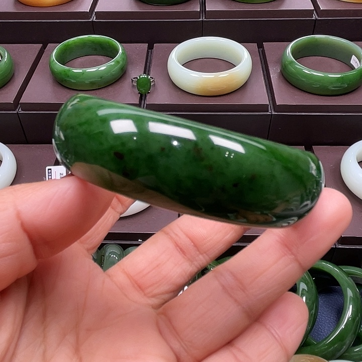 和田玉未镶嵌手镯5960