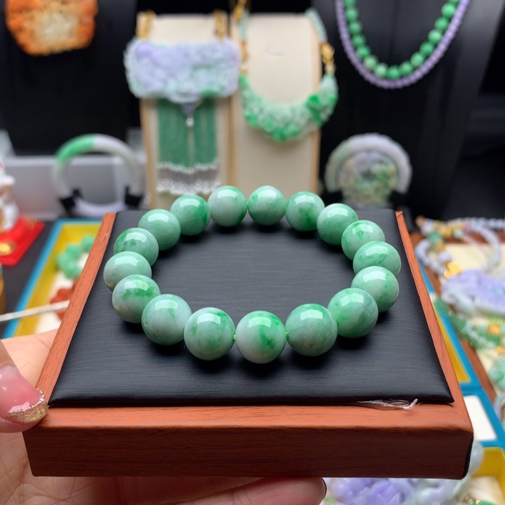 翡翠手链未镶嵌翡翠手串