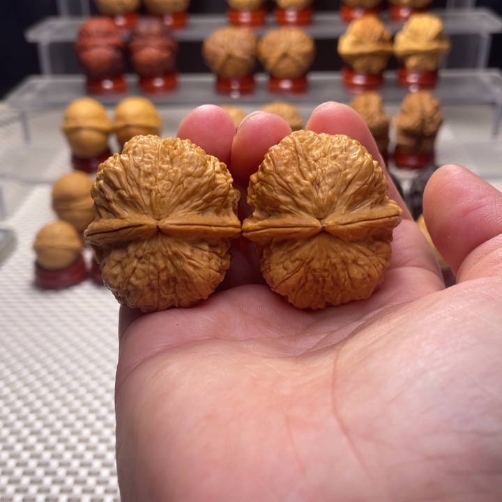 文玩核桃把件1鬼脸蝴蝶