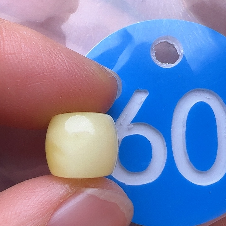 蜜蜡裸石未镶嵌10m m