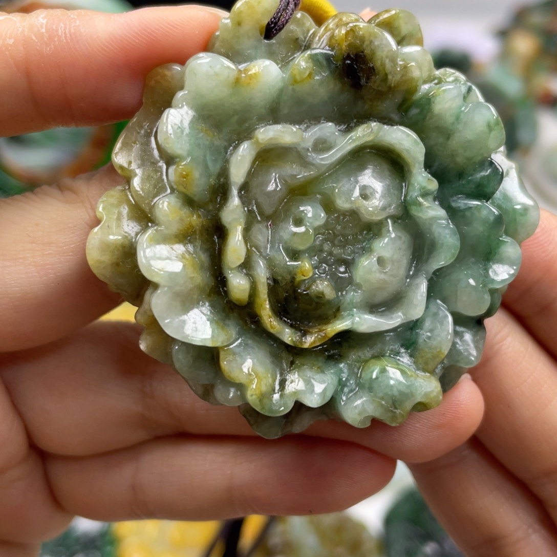 颈饰未镶嵌翡翠牌子