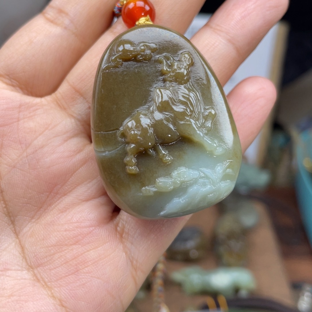 和田玉颈饰未镶嵌