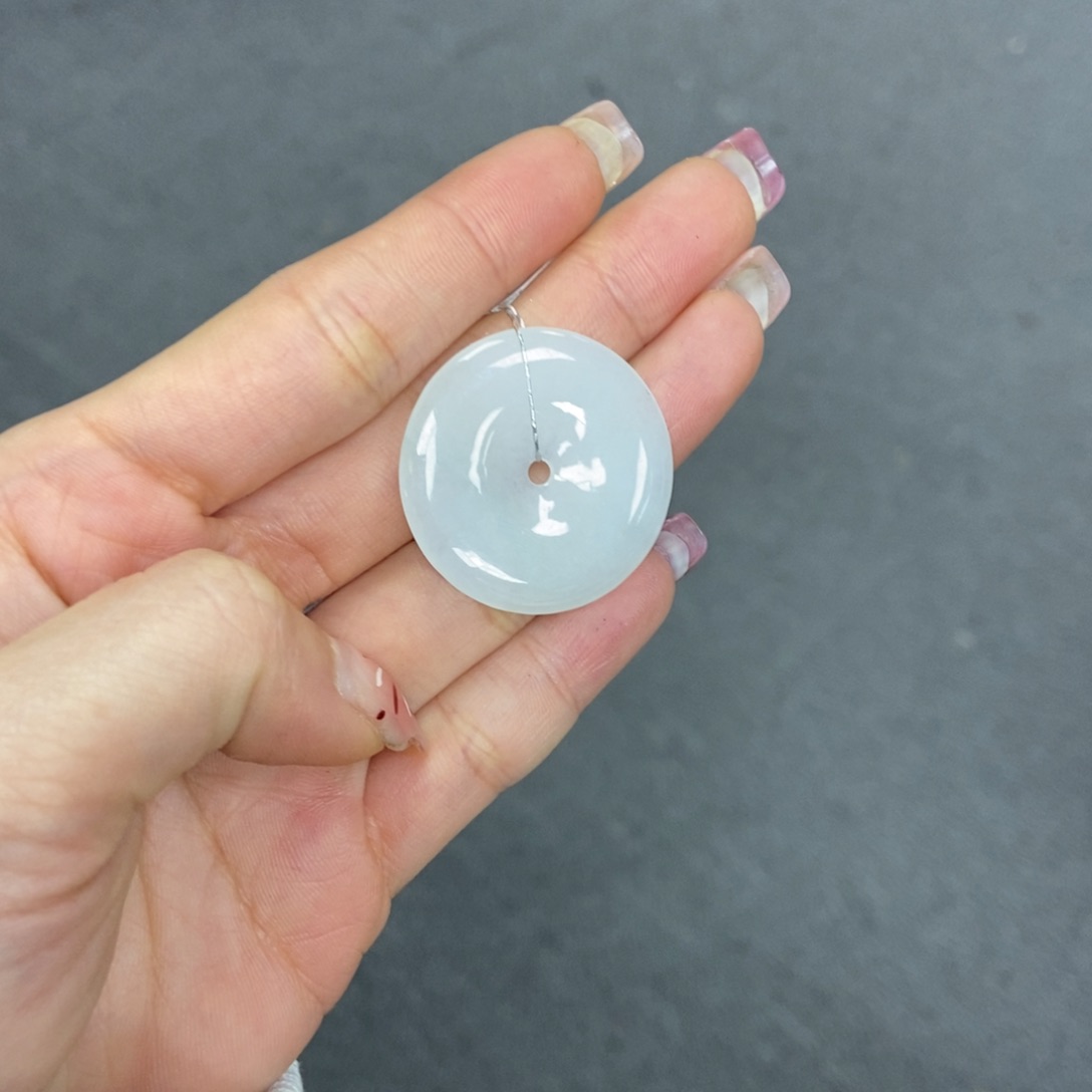 翡翠颈饰未镶嵌天然翡翠