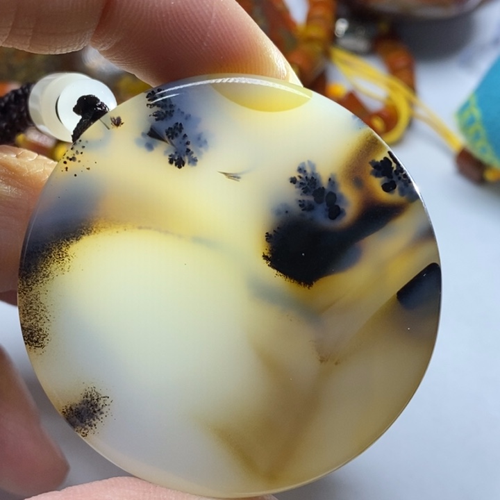 玛瑙/玉髓颈饰未镶嵌