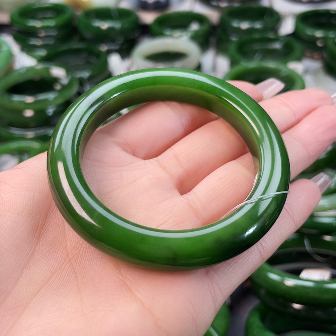 和田玉（碧玉）手镯未镶嵌