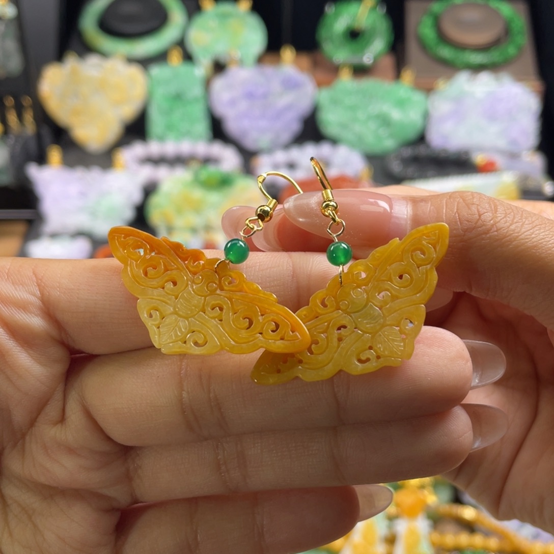 翡翠未镶嵌耳饰待编织