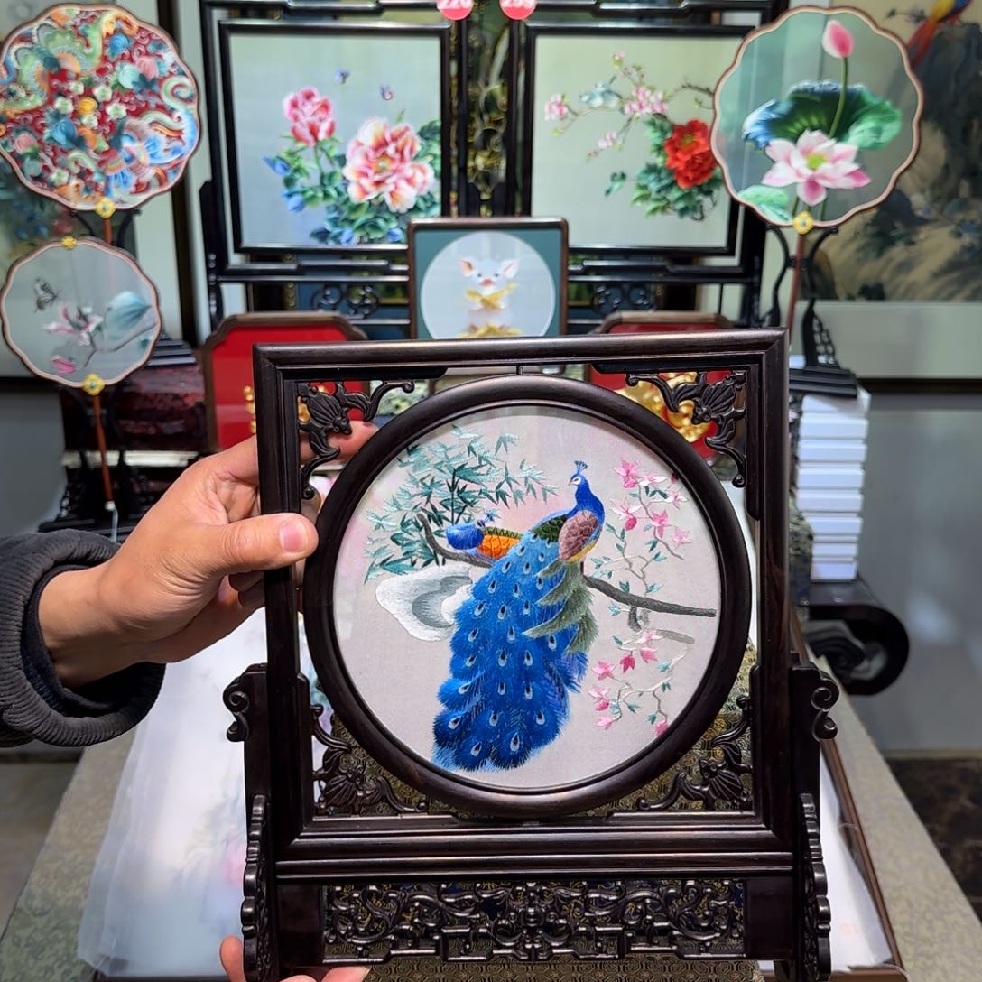 刺绣刺绣工艺精湛