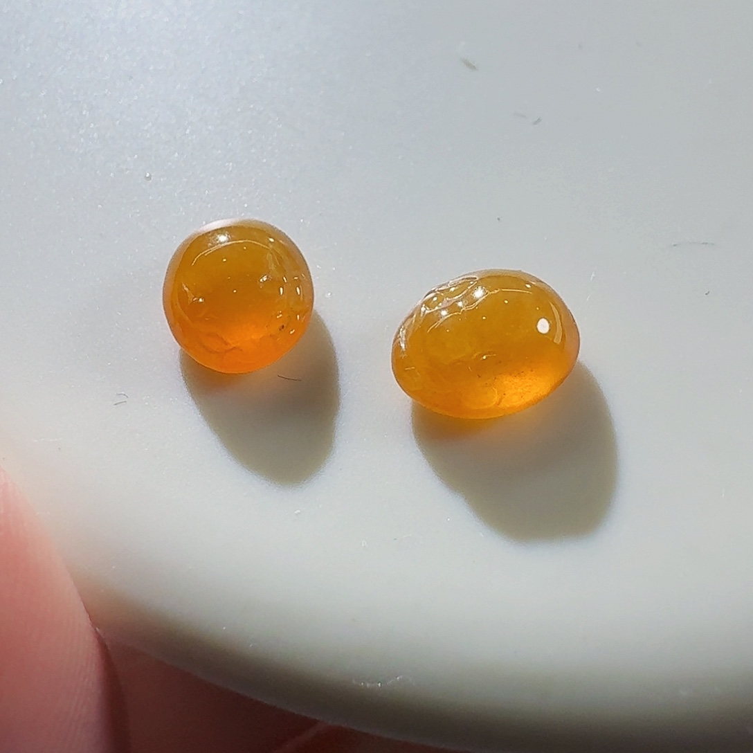 翡翠颈饰未镶嵌金蟾一对