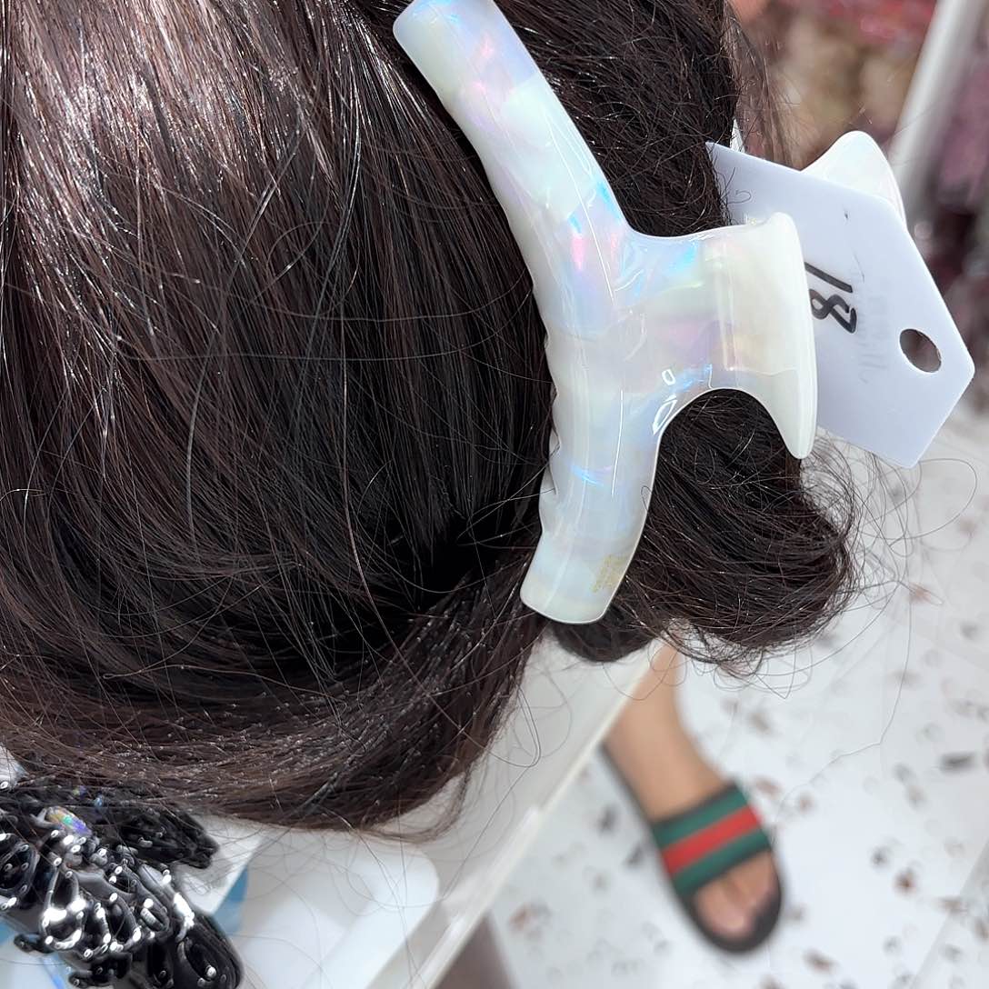 皮质铁合金白色抓