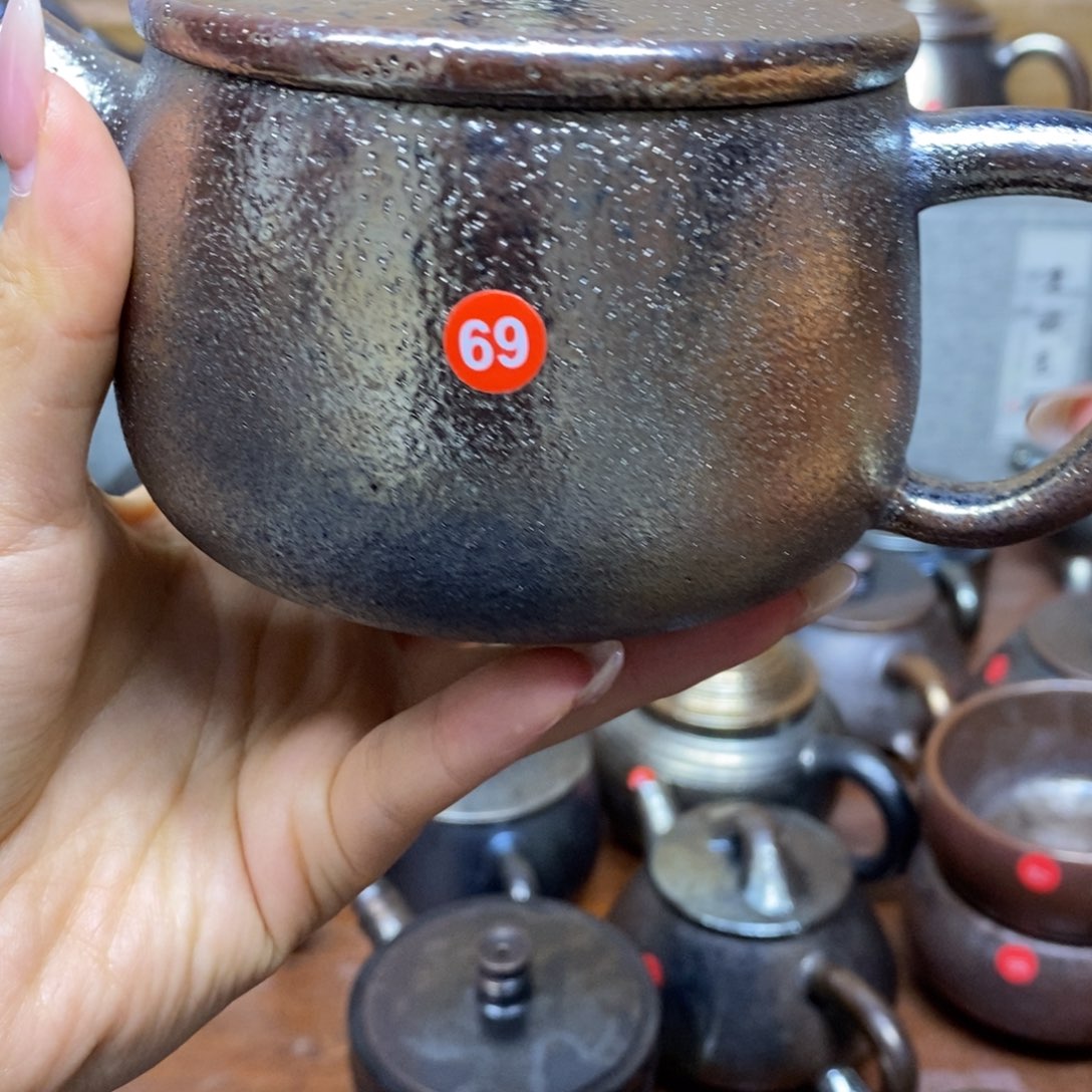 爱***郎云南建水紫陶柴烧壶