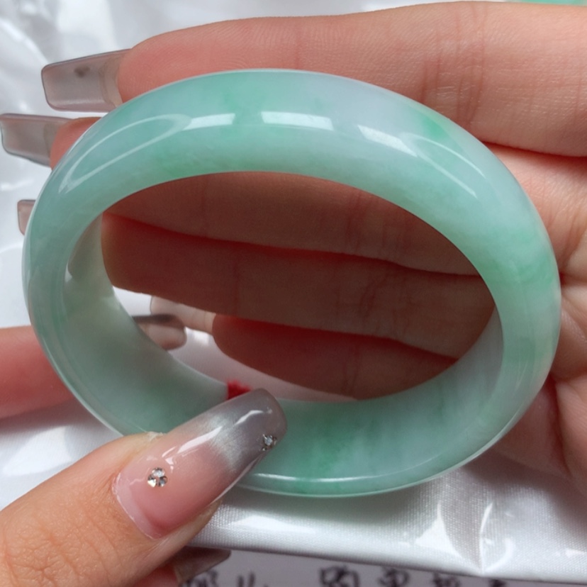 【闪购商品】翡翠手镯未镶嵌53圈