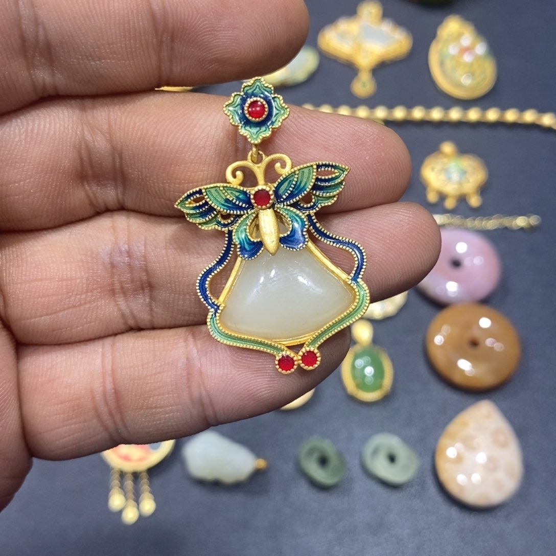 蜜蜡颈饰银S925镀金镶嵌