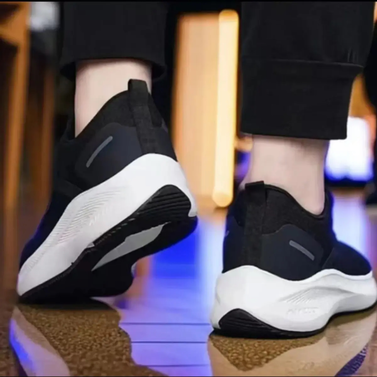 正品断码休闲运动时尚鞋鞋子舒适透气缓震轻盈鞋男女情侣品牌