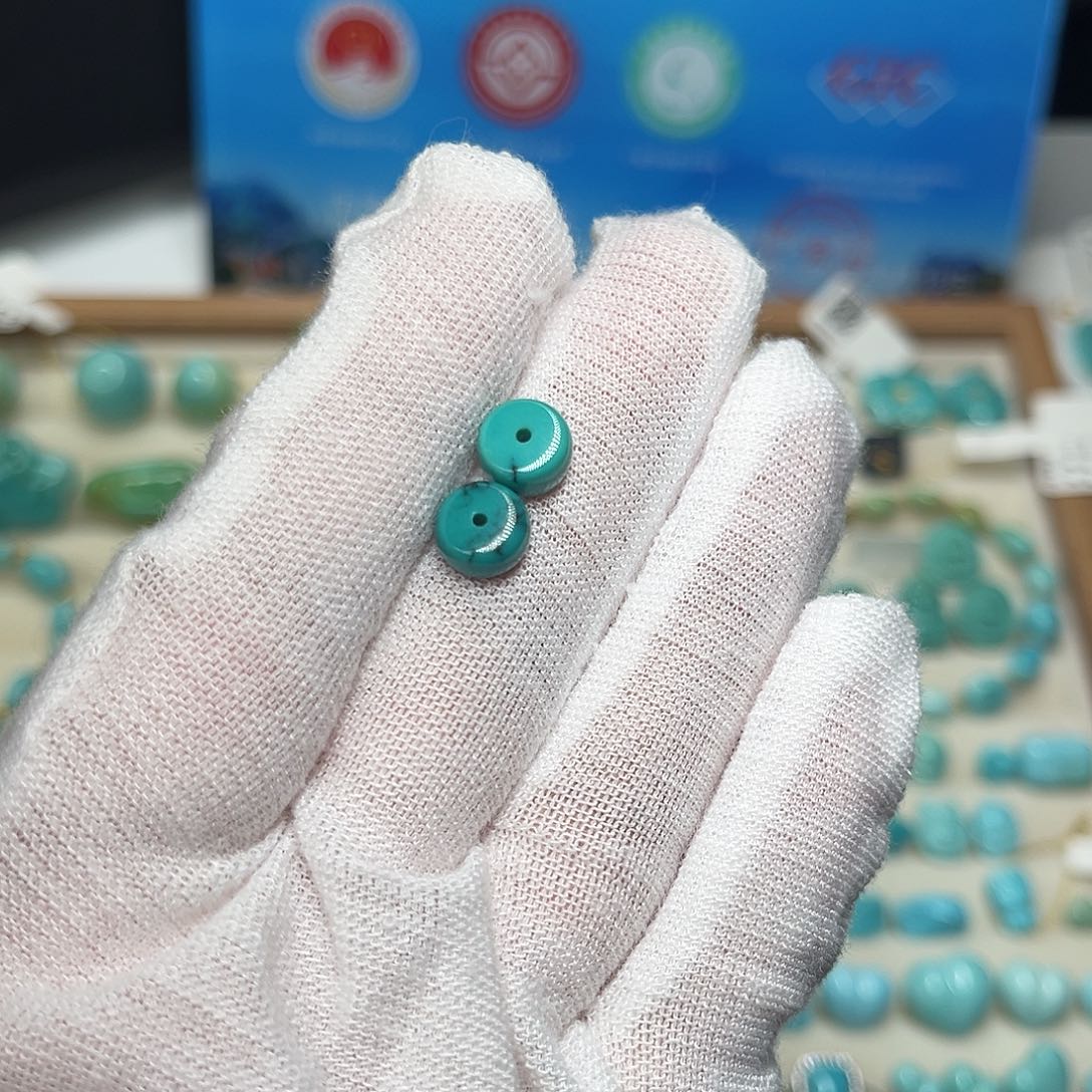 芒***东绿松石未镶嵌珠宝半成品