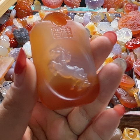 未镶嵌颈饰玛瑙/玉髓火*人