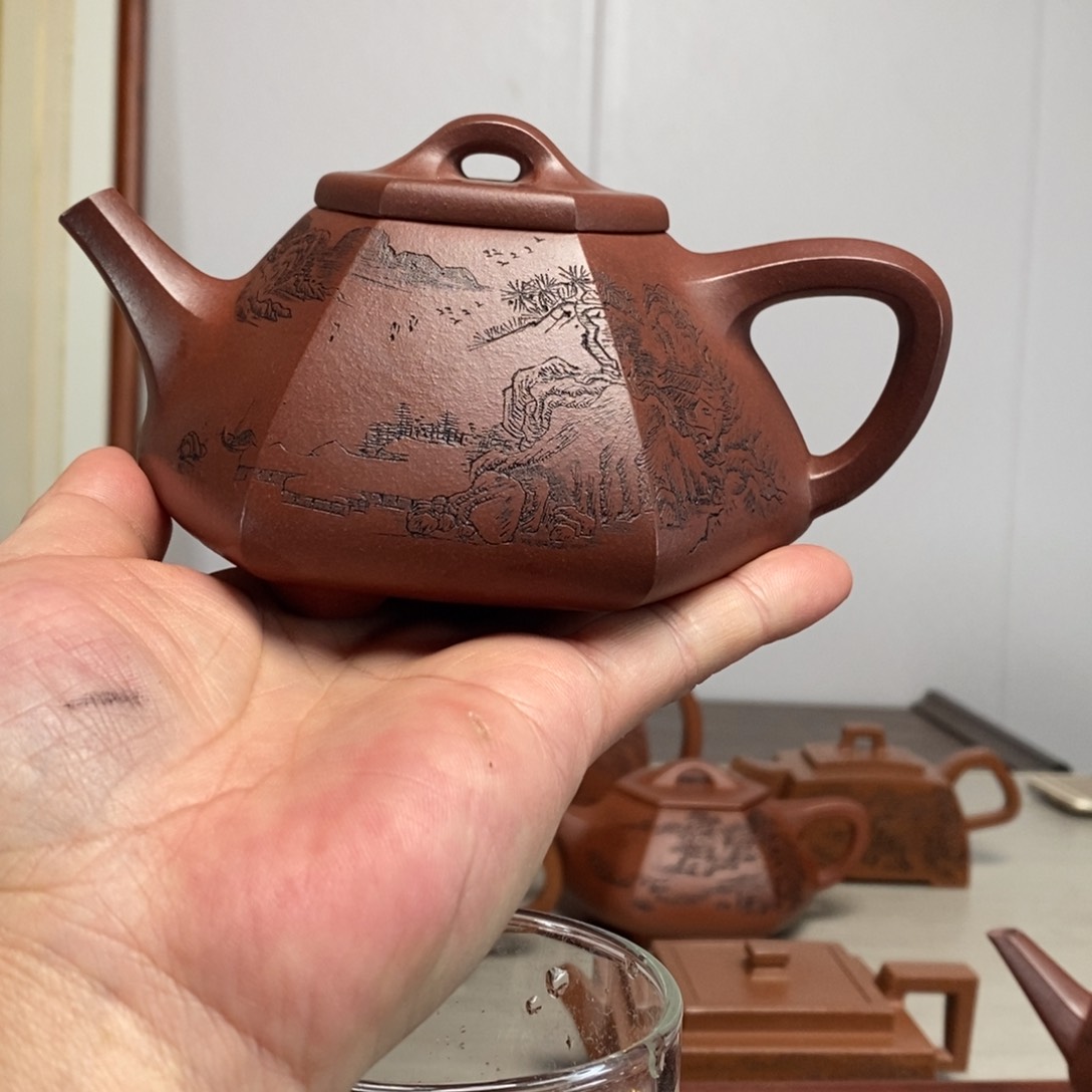 紫砂茶壶原矿泥料传统工艺制作