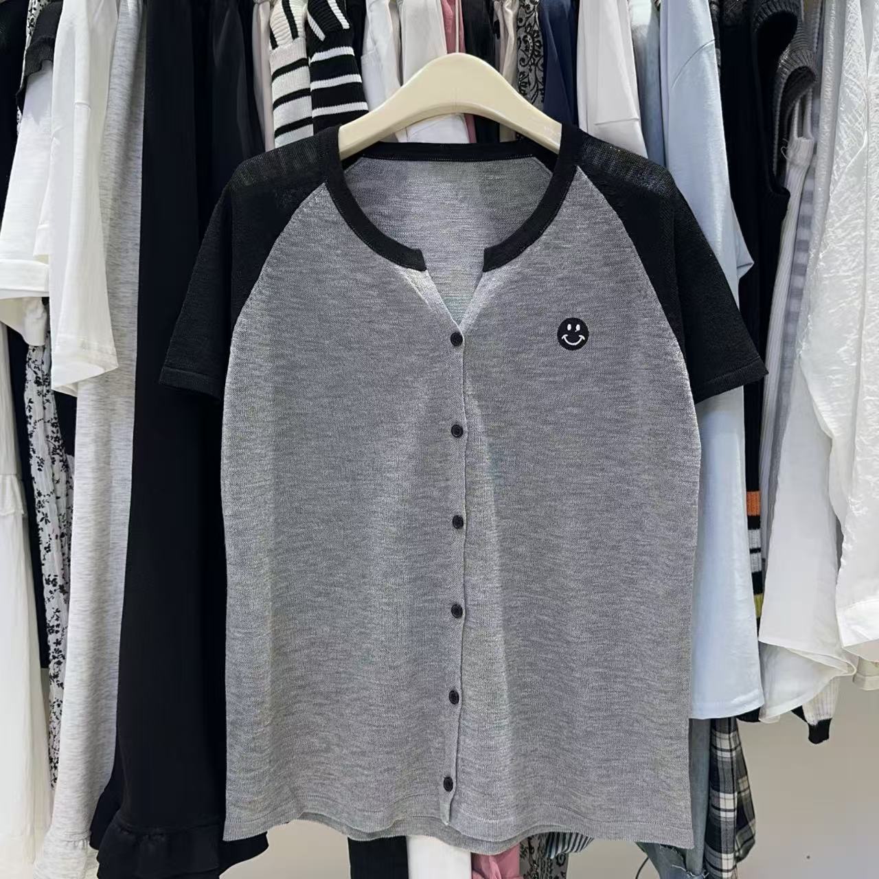（十八家）328夏季针织笑脸短袖
